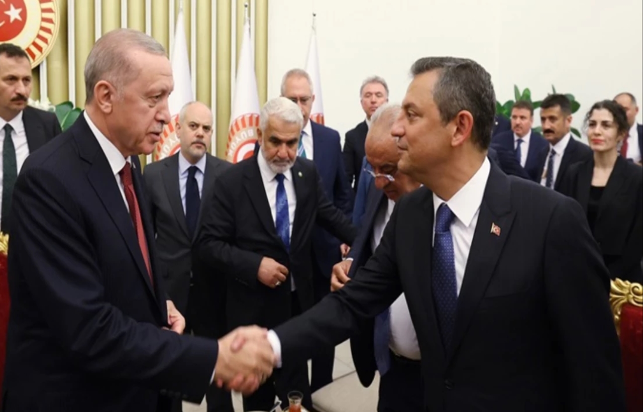 Cumhurbaşkanı Erdoğan, CHP Genel Başkanı Özgür Özel ile Görüşecek