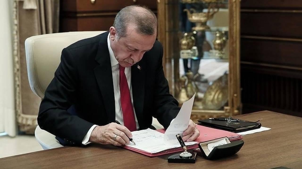 Cumhurbaşkanı Erdoğan'ın İmzalarıyla Yeni Atama ve Görevden Alma Kararları Resmi Gazete'de Yayımlandı