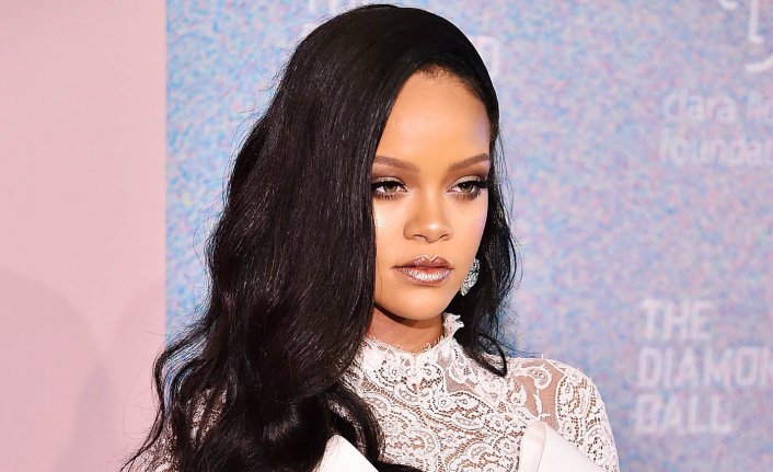 Rihanna milyarderler listesine girdi