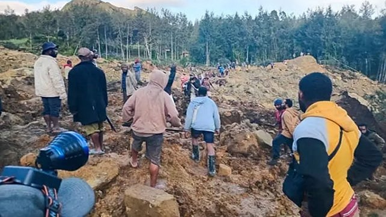 Papua Yeni Gine'de Gerçekleşen Heyelanda 100'den Fazla Kişi Öldü