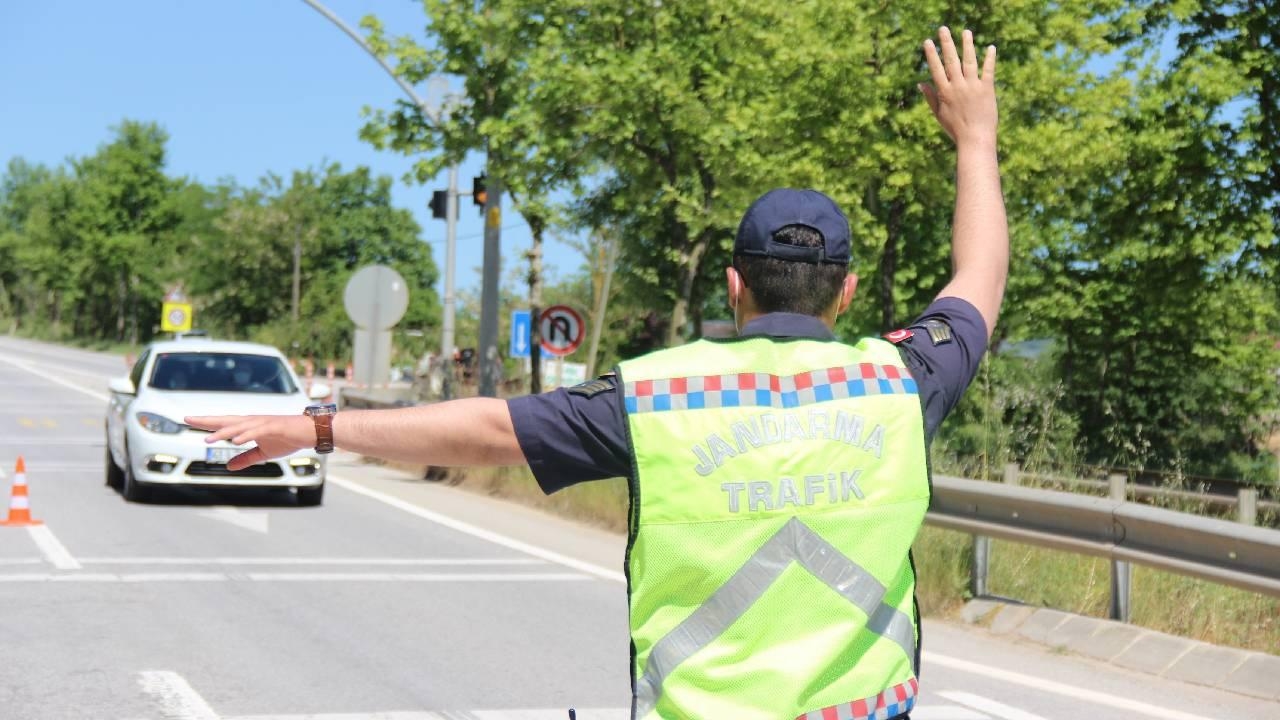 Bir Haftada 415 Bin Sürücüye Ceza