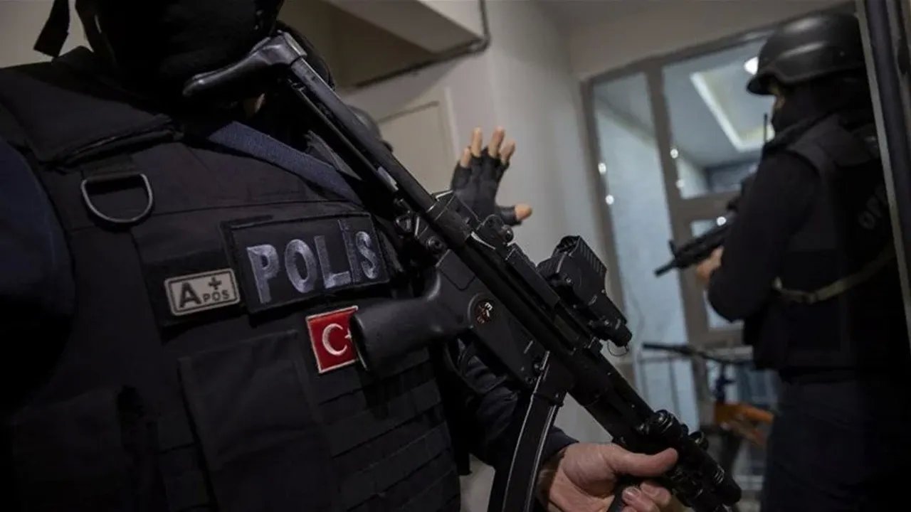 Gürz-8 Operasyonları Düzenlendi: 222 Şahıs Gözaltına Alındı