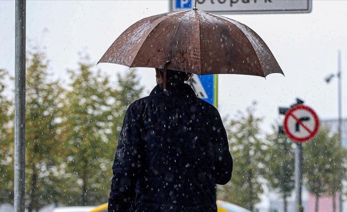 Meteoroloji'den sağanak ve fırtına uyarısı