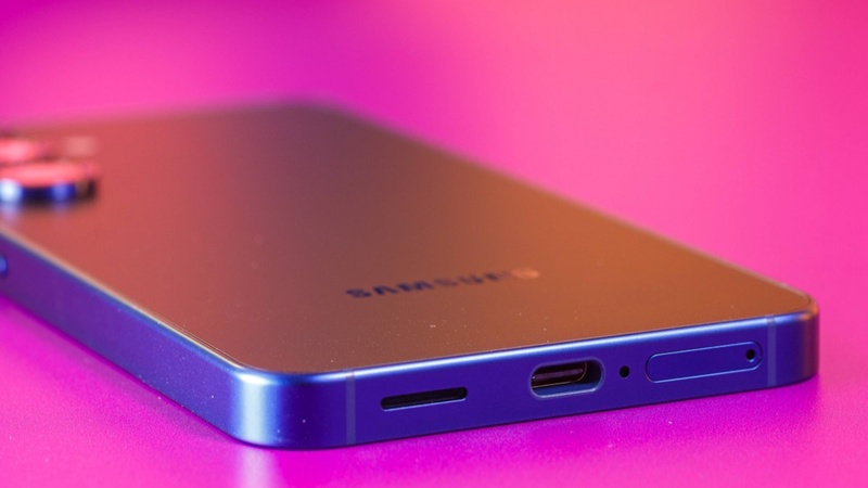 Samsung Galaxy S26 Pro Sızdırıldı: Küçük Ekran, Daha Büyük Batarya