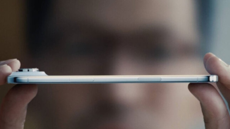 Apple, iPhone Air İçin Frene Bastı