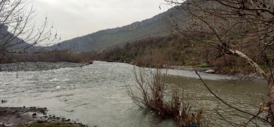 Görev değişimi sırasında dereye düştü!  Kaybolan asker için arama çalışmaları başlatıldı