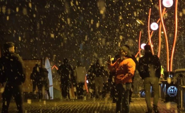 Baharı beklerken kış geri geldi! 43 ilin geçiş güzergahında kar sürprizi