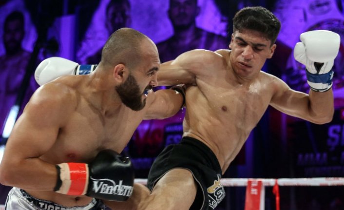 İstanbul'daki dev kickboks galası içen nefesler tutuldu