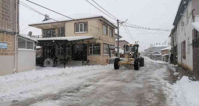 Bursa'da kardan kapanan 169 mahalle yolu ulaşıma açıldı