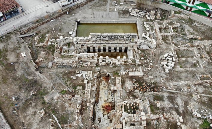 2 Bin yıllık Tarihi Roma Hamamı suyu çekildi