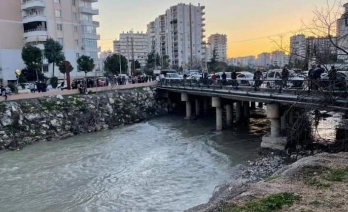 Kahreden olay! Dereye düşen 4 yaşındaki çocuk boğularak hayatını kaybetti