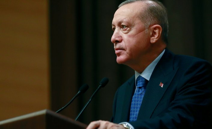 Cumhurbaşkanı Erdoğan: “Olumsuz bir durum yok, hafif şekilde geçiyor”