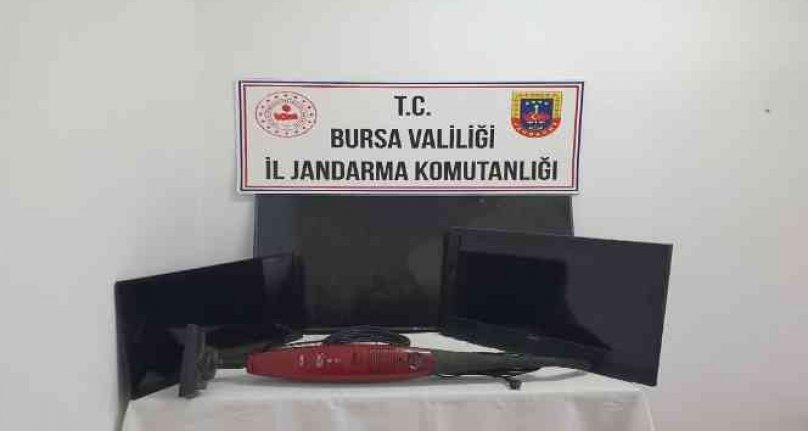 Bursa'da yazlık villaları mesken tutan hırsızlara operasyon!