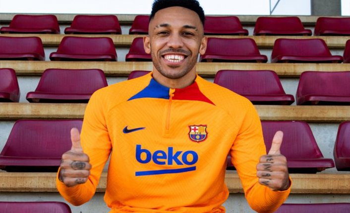 Barcelona, Aubameyang'ı kadrosuna kattı