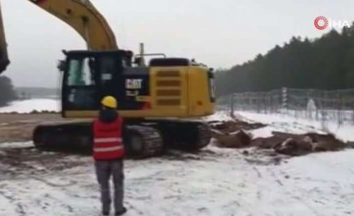 Polonya, Belarus sınırına duvar örmeye başladı