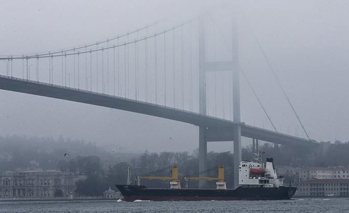 İstanbul Boğazı çift yönlü deniz trafiğine kapatıldı