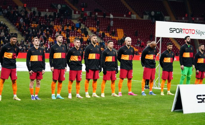 Galatasaray çıkış arıyor