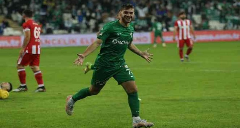 Bursaspor'da eksik futbolcular teknik ekibi düşündürüyor