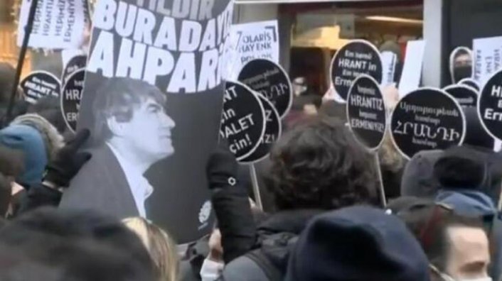 Hrant Dink suikastinin 15. yılı! Öldürüldüğü yerde anma töreni düzenlendi