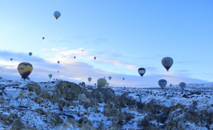 Sıcak hava balonları 8 günün ardından havalandı