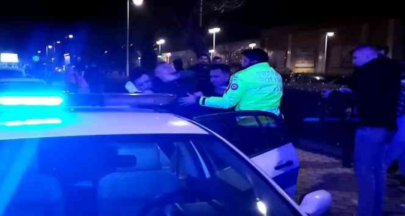 Bursa'da alkollü sürücü polis ekiplerini çileden çıkarttı! 'Kralı gelsin'