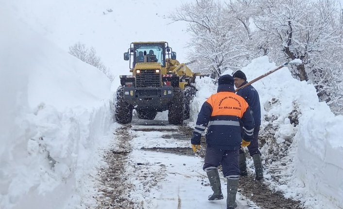 İçme suyu kaynağının üzerine çığ düştü! Şehir susuz kaldı...