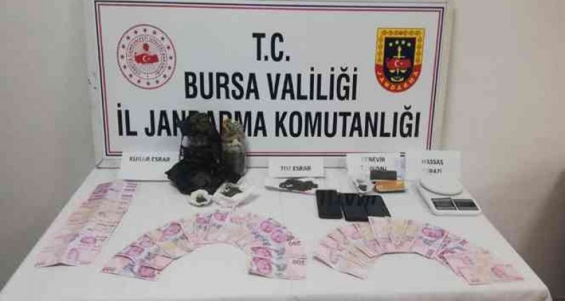 Bursa'da uyuşturucu operasyonu! Bir buçuk kilo uyuşturucu ele geçirildi