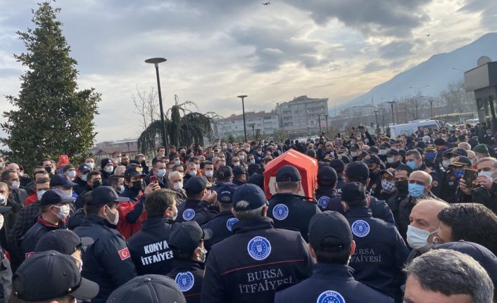 Bursa'da görev şehidi 4 itfaiyeci gözyaşlarıyla son yolculuğuna uğurlandı