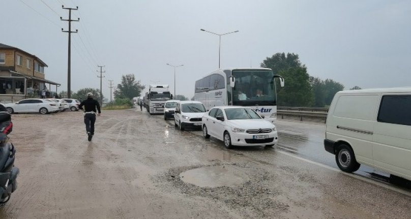 Bursa'da zincirleme kaza; 5 yaralı