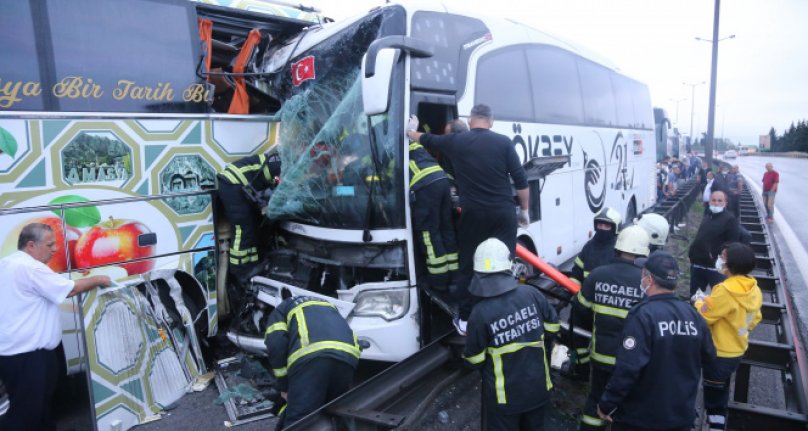 TEM Otoyolu trafiğe kapatıldı, kilometrelerce kuyruk oluştu