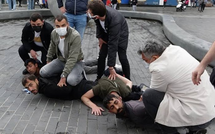 Taksim'de kemerli meydan kavgası