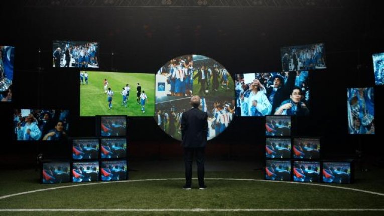 Taraftarlar, stadyumda olmanın futbolcuları daha güçlü kıldığına inanıyor