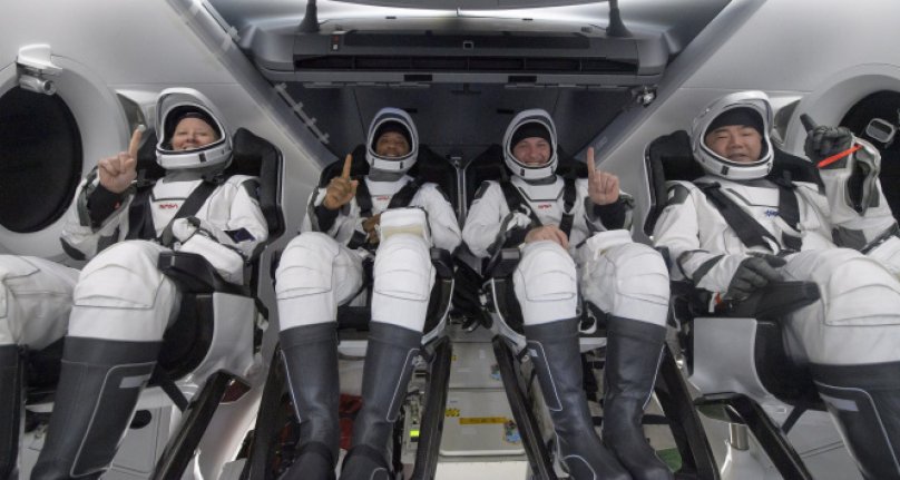 Crew-1 görevini tamamlayan NASA ve SpaceX astronotları Dünya'ya döndü