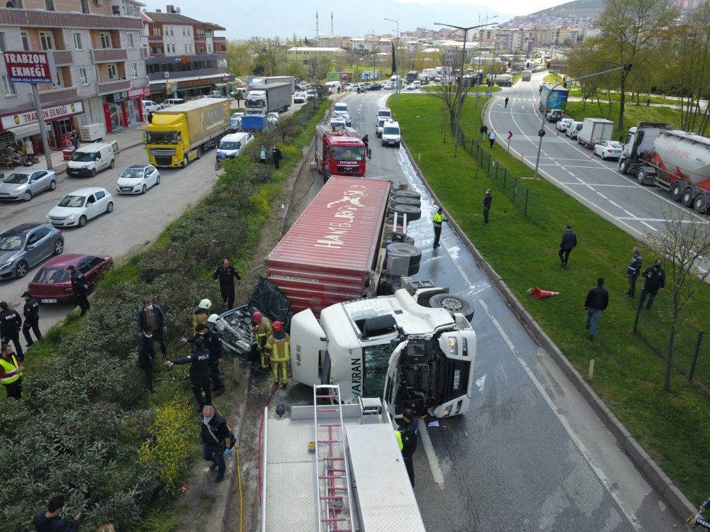 Bursa'da TIR faciası!