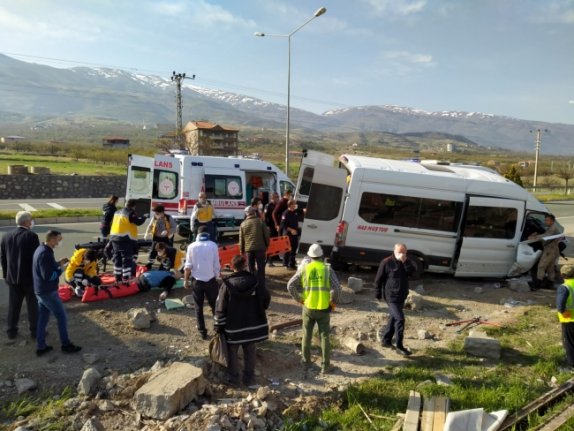 Malatya'da can pazarı! Ortalık savaş alanına döndü