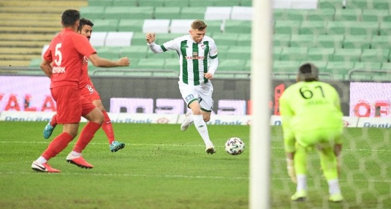 Bursaspor'un Ümraniyespor'a karşı üstünlüğü var