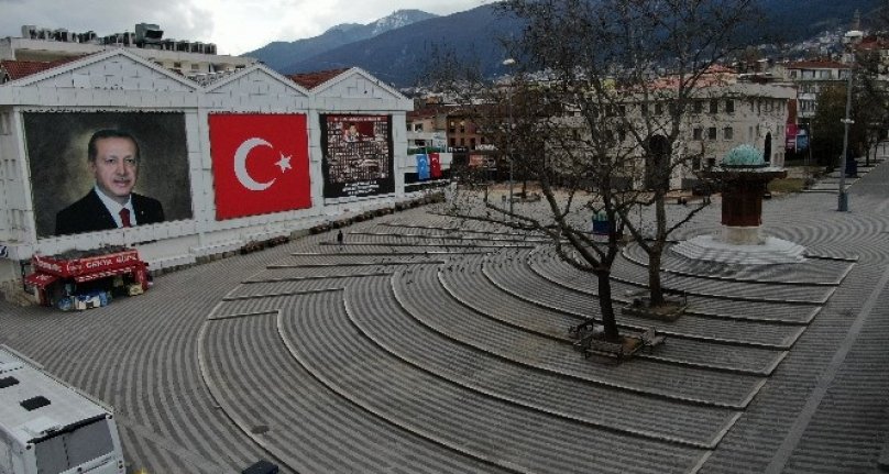 Bursa'da cadde ve sokaklar sessizliğe büründü!