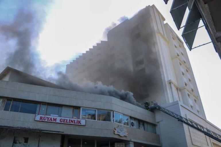 Antalya'da panik anları! Ağlayarak beklediler