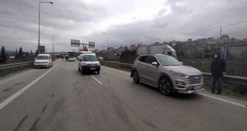 Bursa'da şehirler arası otobüs TIR'la çarpıştı: 4 yaralı