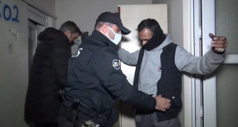 Bursa'da terk edilmiş kız yurduna giren şahıs polisi harekete geçirdi