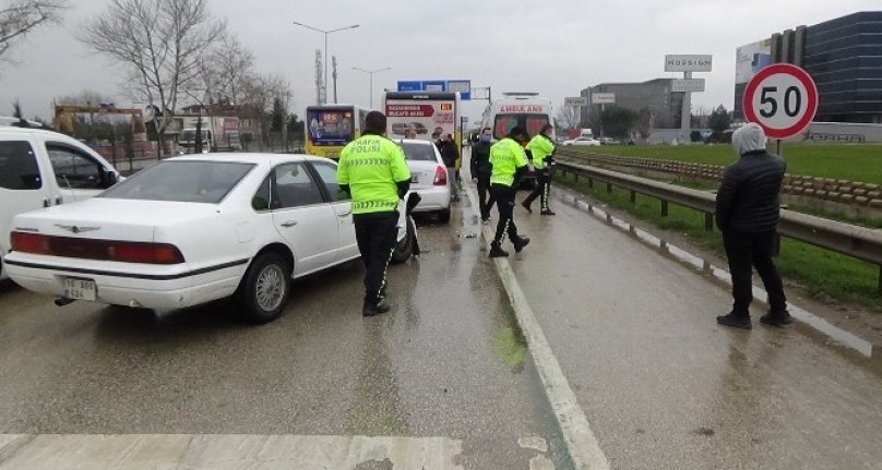 Bursa'da zincirleme kaza trafiği kilitledi!