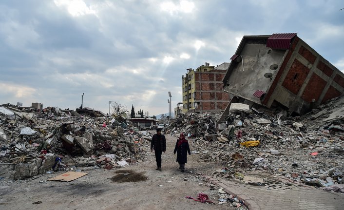 Depremde yıkılan binalarla ilgili 203 şüpheli tutuklandı