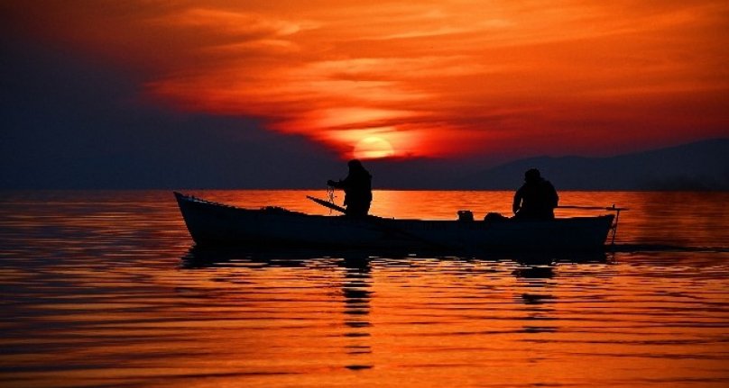 İznik Gölü'nde ekinoks zamanı