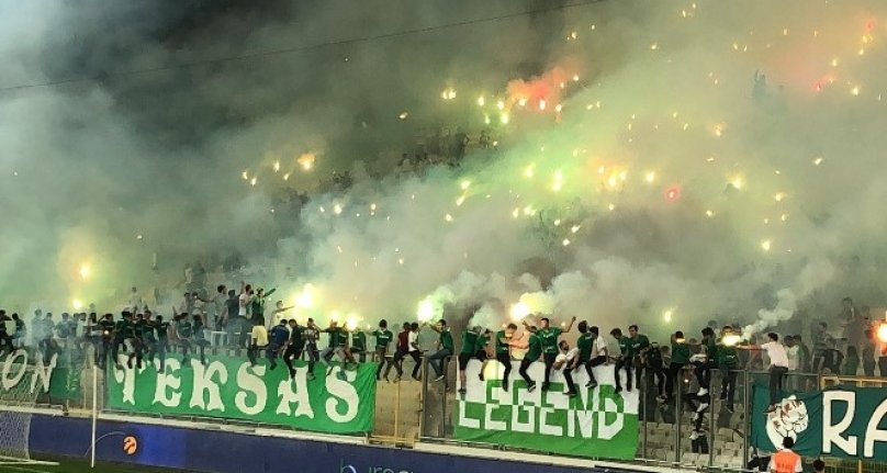 Bursaspor taraftarı yönetimi istifaya davet etti