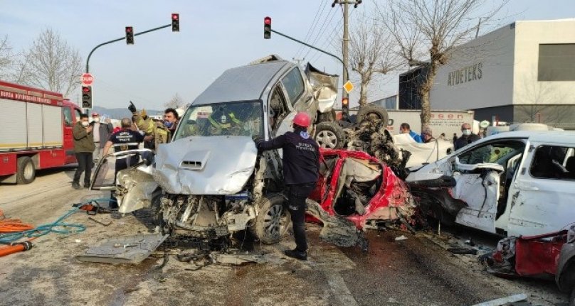 Bursa'da freni patlayan TIR dehşet saçtı: 6 ölü ve çok sayıda yaralı var