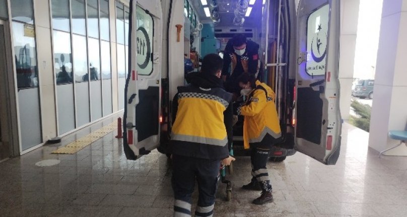 Bursa'da ikinci kattan düşen adam yaralandı