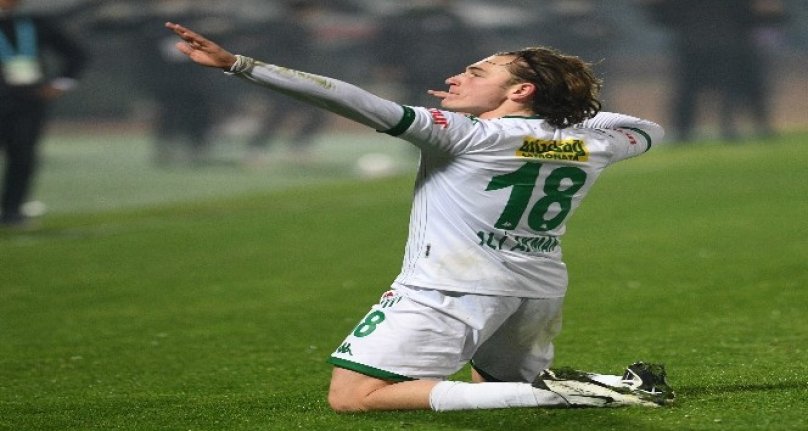 Bursaspor Ali Akman'ın sözleşmesini feshetti