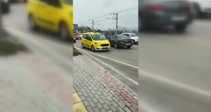 Bursa'da ters şeride giren şoför trafiği birbirine kattı