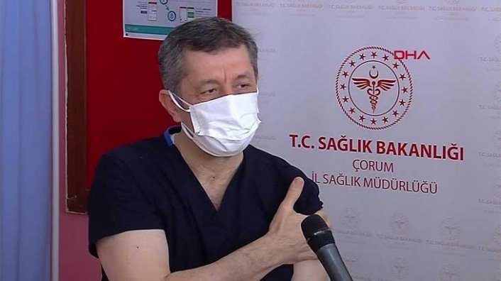 Öğretmenlere aşılama başladı! Bakan Selçuk'tan ilk açıklama