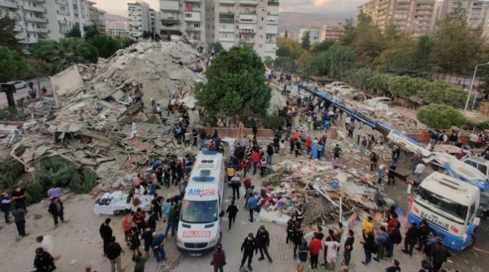 Bakan Kurum: 'Rıza Bey Apartmanı'nın yerine park yapılacak'